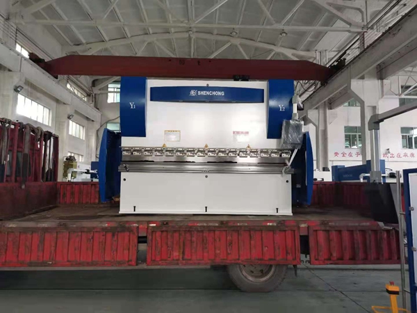 100Tx3200電液同步數(shù)控折彎機